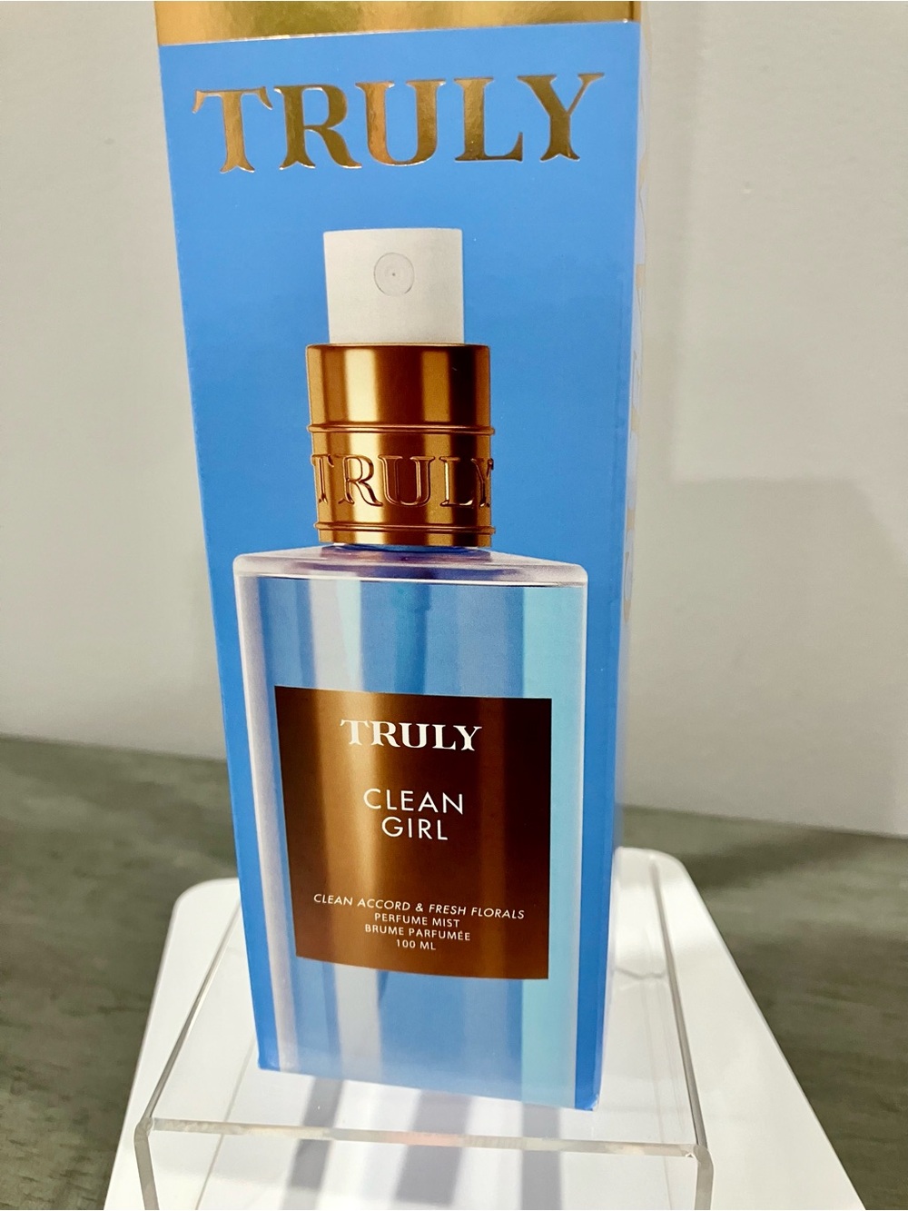 TRULY Clean Girl Perfume Mist